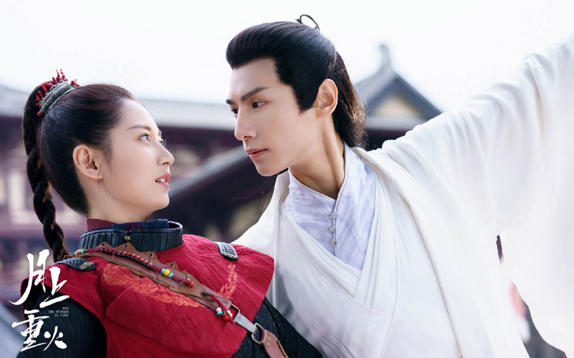 滑雪公开赛速度赛道项目竞争激烈，滑雪比赛赛道