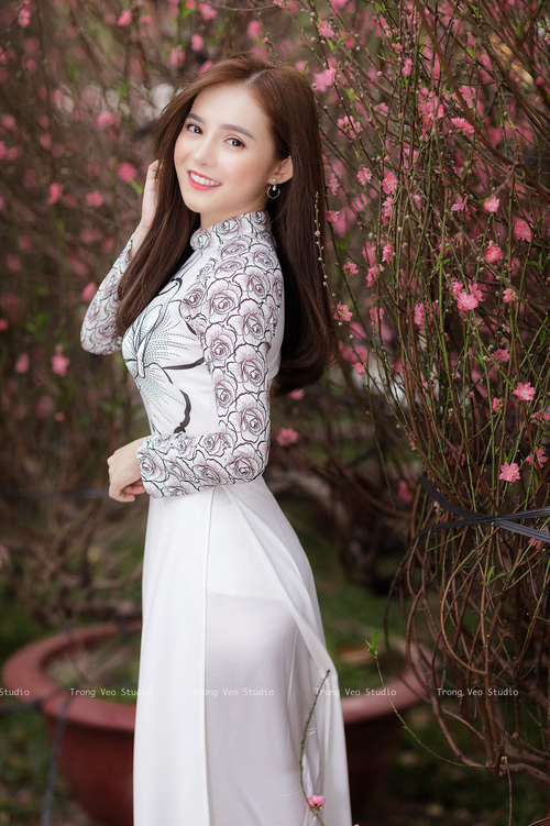 中国女排集体观看老比赛视频复盘，中国女排集锦